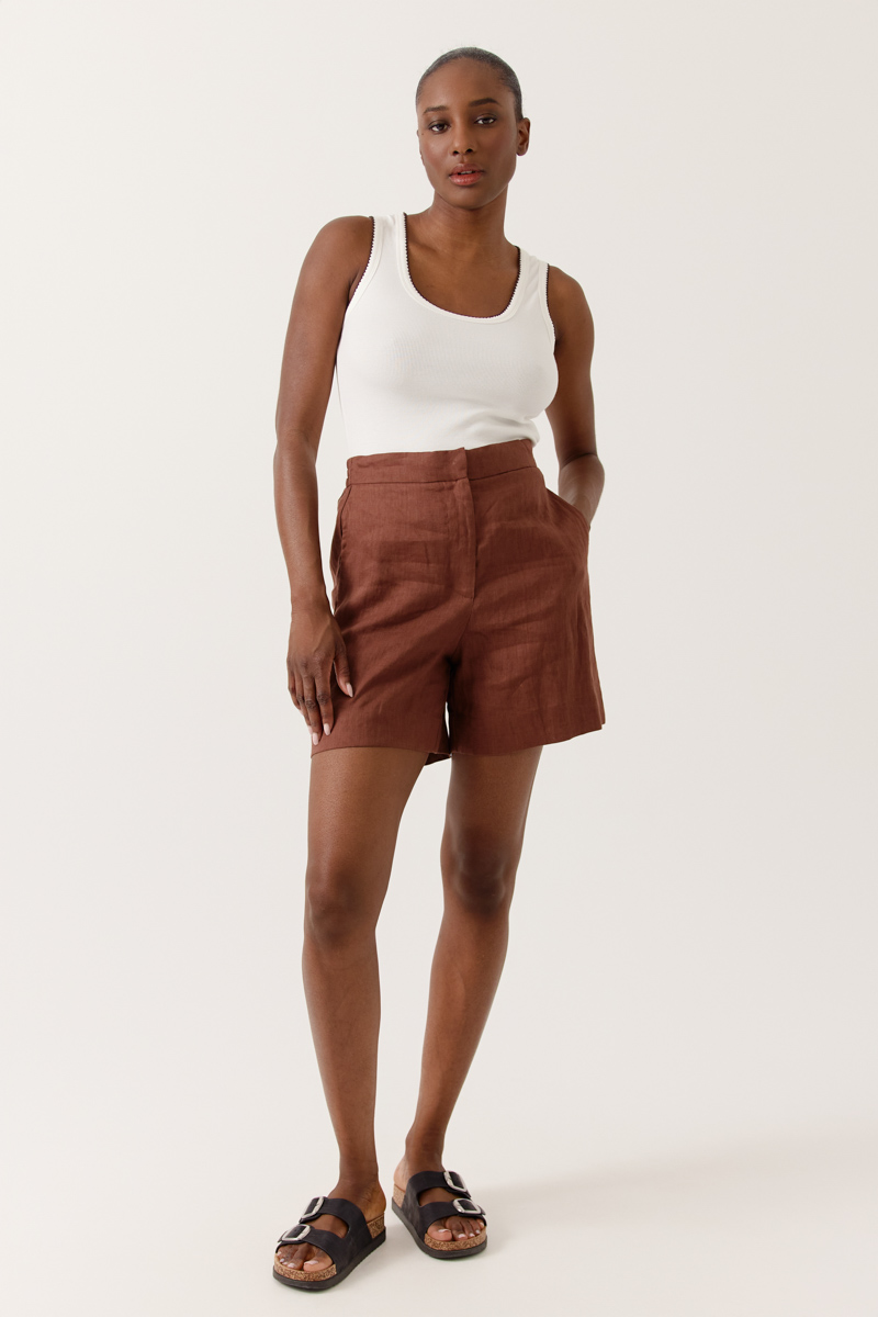 PANTALÓN CORTO IMERA COLOR MARRÓN